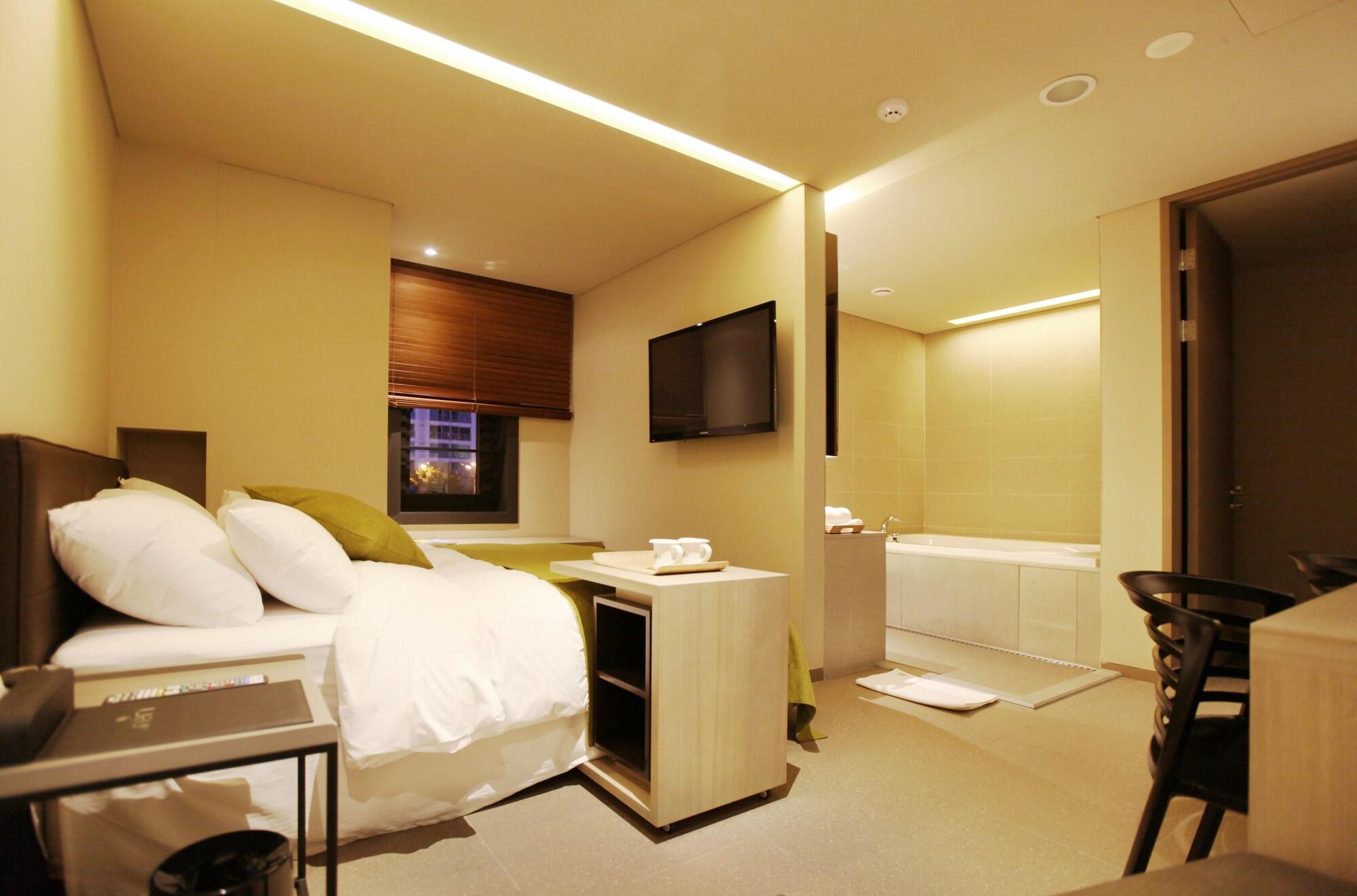 Hotel Vine Seongnam Bagian luar foto