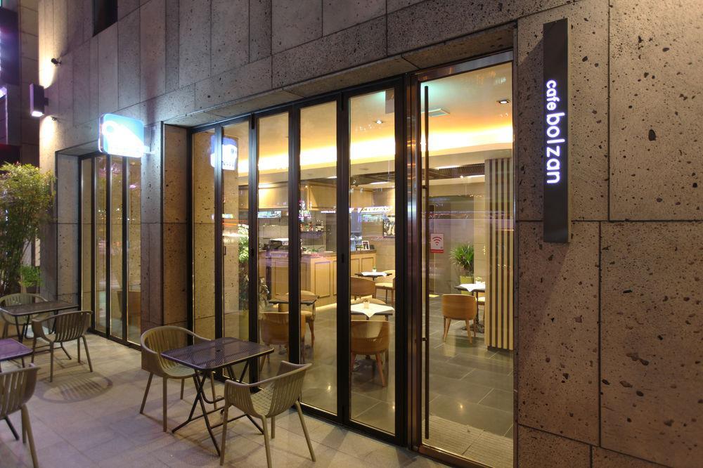 Hotel Vine Seongnam Bagian luar foto